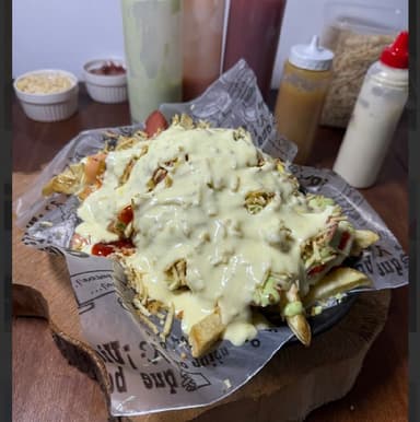 Combo Salchipapa Sencilla para 2 + Cocacola 1.5