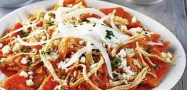 Chilaquiles Rojos con Pollo