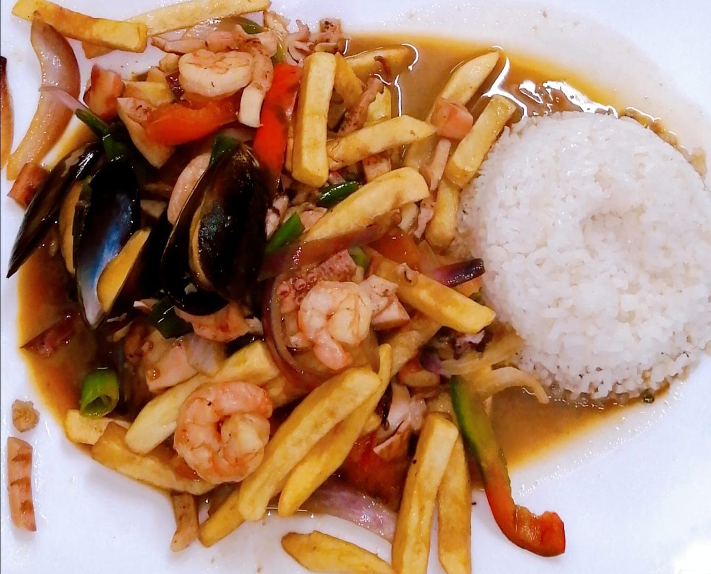 Saltado de Mariscos