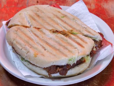 Torta de Milanesa de Res