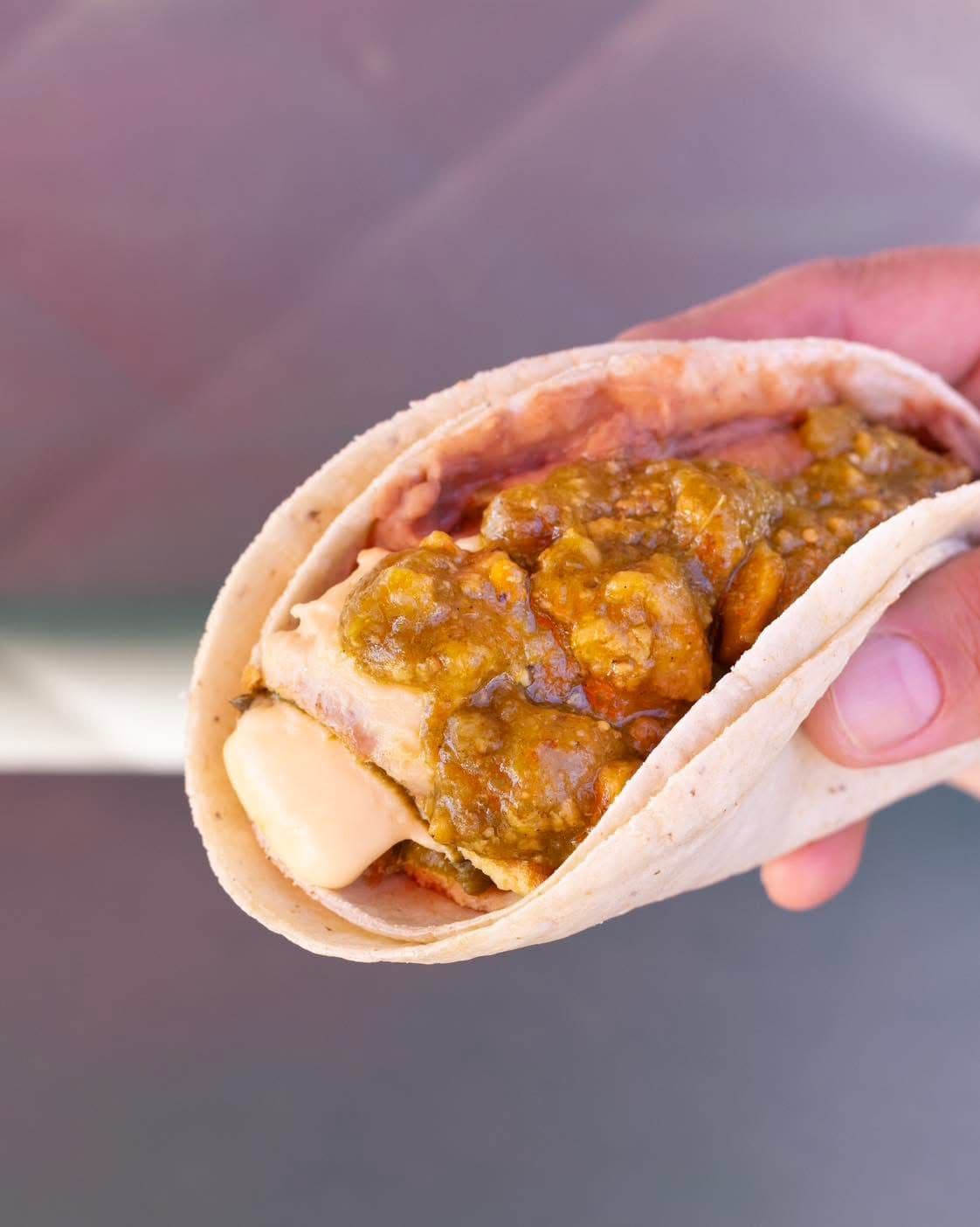 Tacos de Chicharrón en Salsa Verde