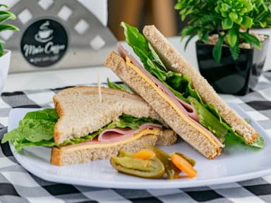 Sándwich Tradicional