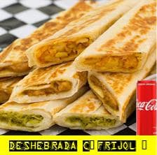 Deshebrada con frijol  con Bebida