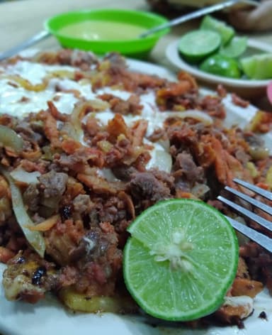 Tacos de Chorizo con Queso