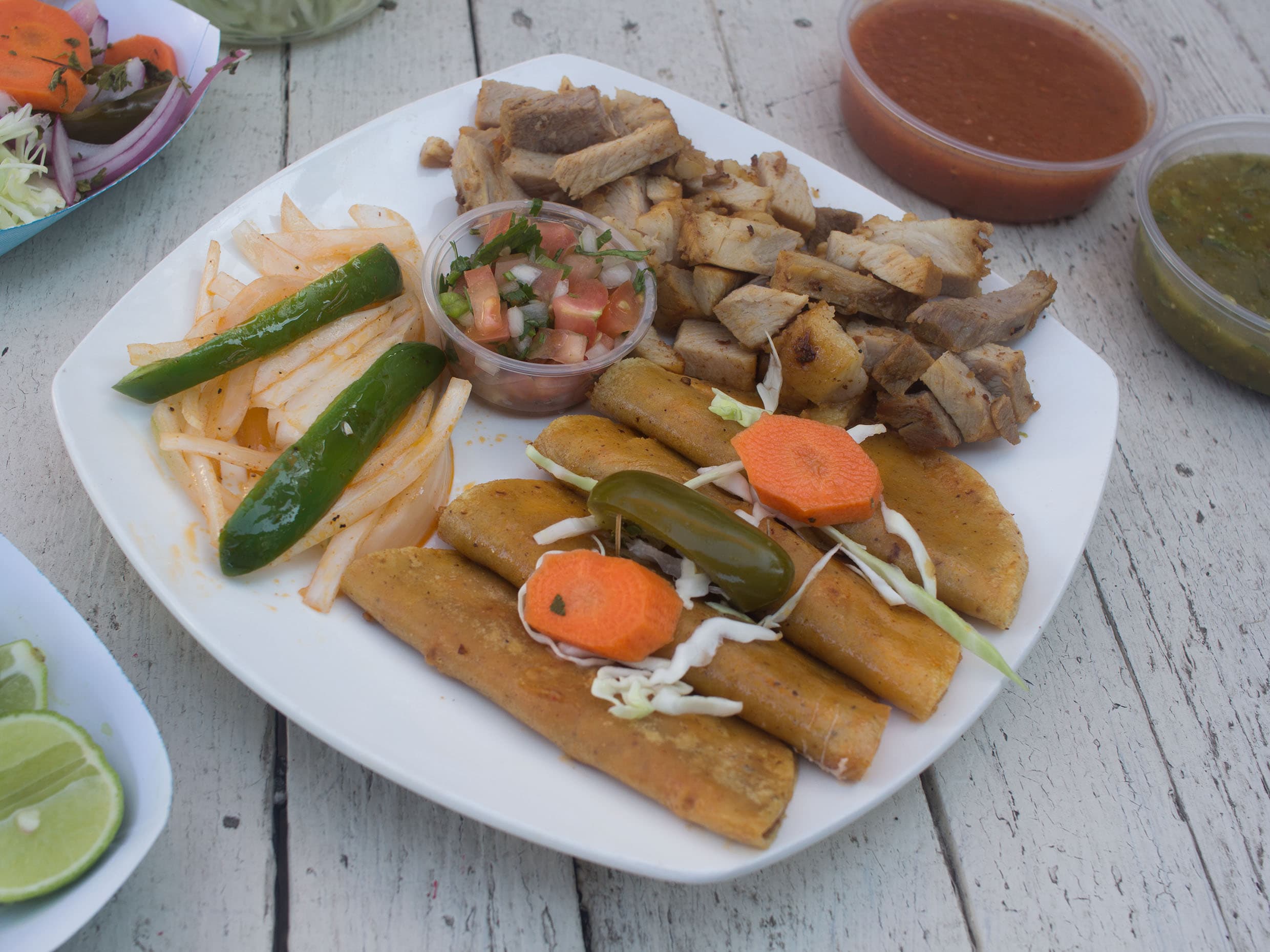 Tacos de canasta con Carnitas