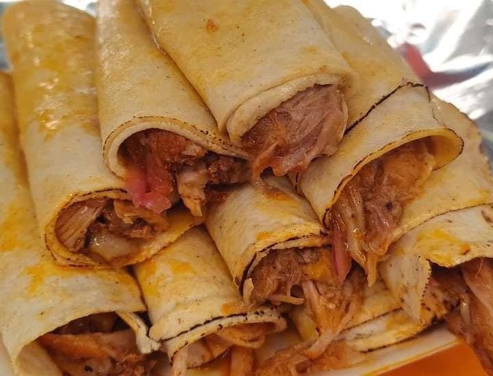 Orden de 10 Tacos De  Cochinita