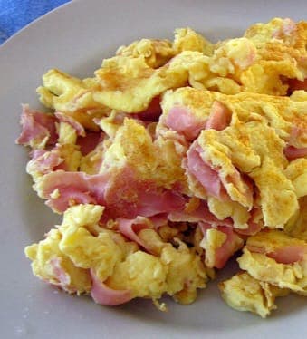 Huevos Con Tocino