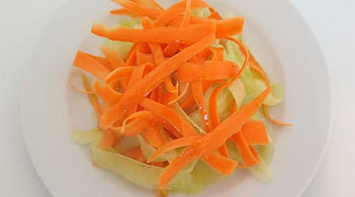 Vaso de Pepino y Zanahoria Combinados