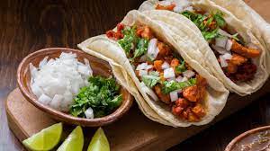 Taco de Harina con carne  adobada