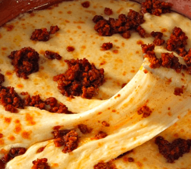 Queso Fundido con Carne