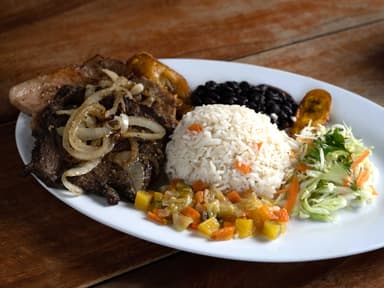 Casado Carne en Salsa