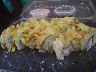MAKI KAKIAGUE ROLL
