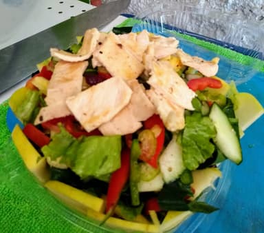 Ensalada Verde con Pechuga Asada