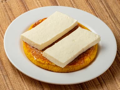 Arepa con Queso Cuajada