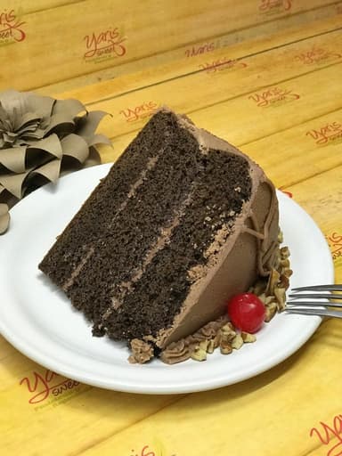 Rebanada de pastel de chocolate casero