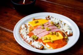 Orden de Huevos Motuleños