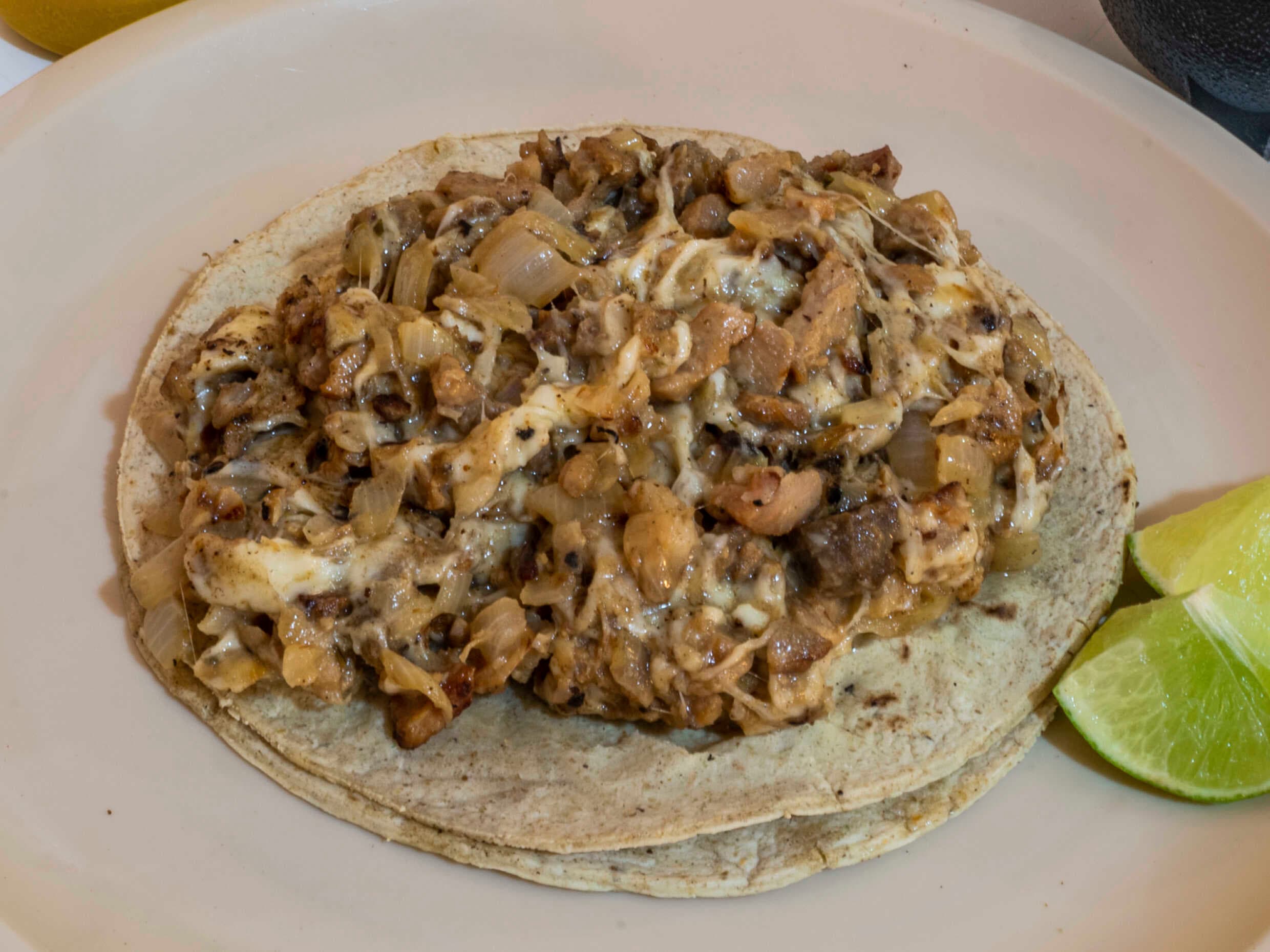 TACO ORIENTAL CON QUESO
