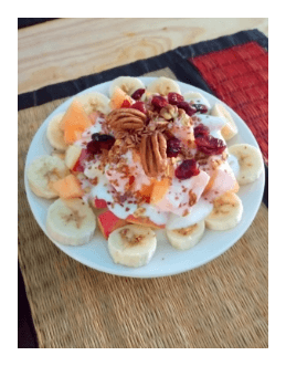Plato de Fruta con Yogurt