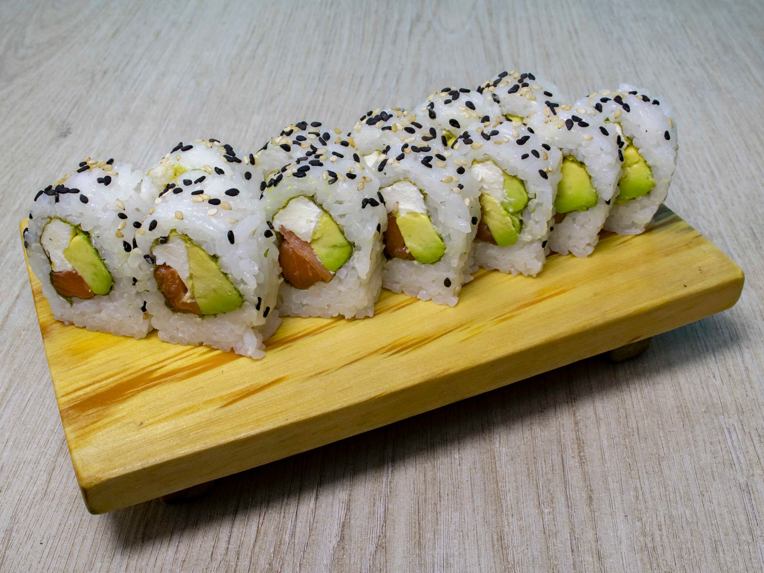 12 Makis Philadelphia + PEPSI 350 ML