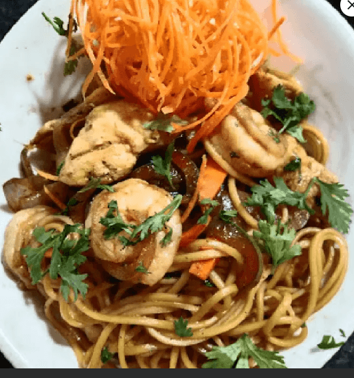 Pasta Yakisoba-Lomo y Camaron