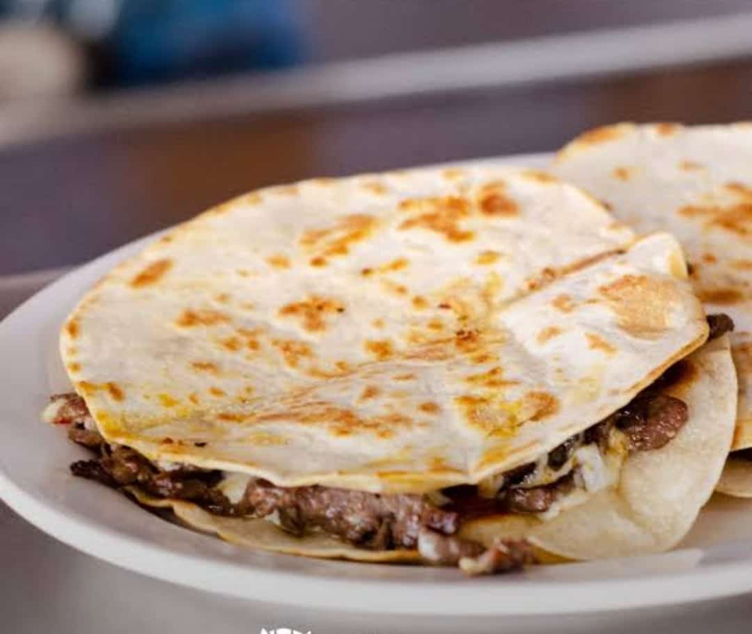 Gringa de Carne Enchilada