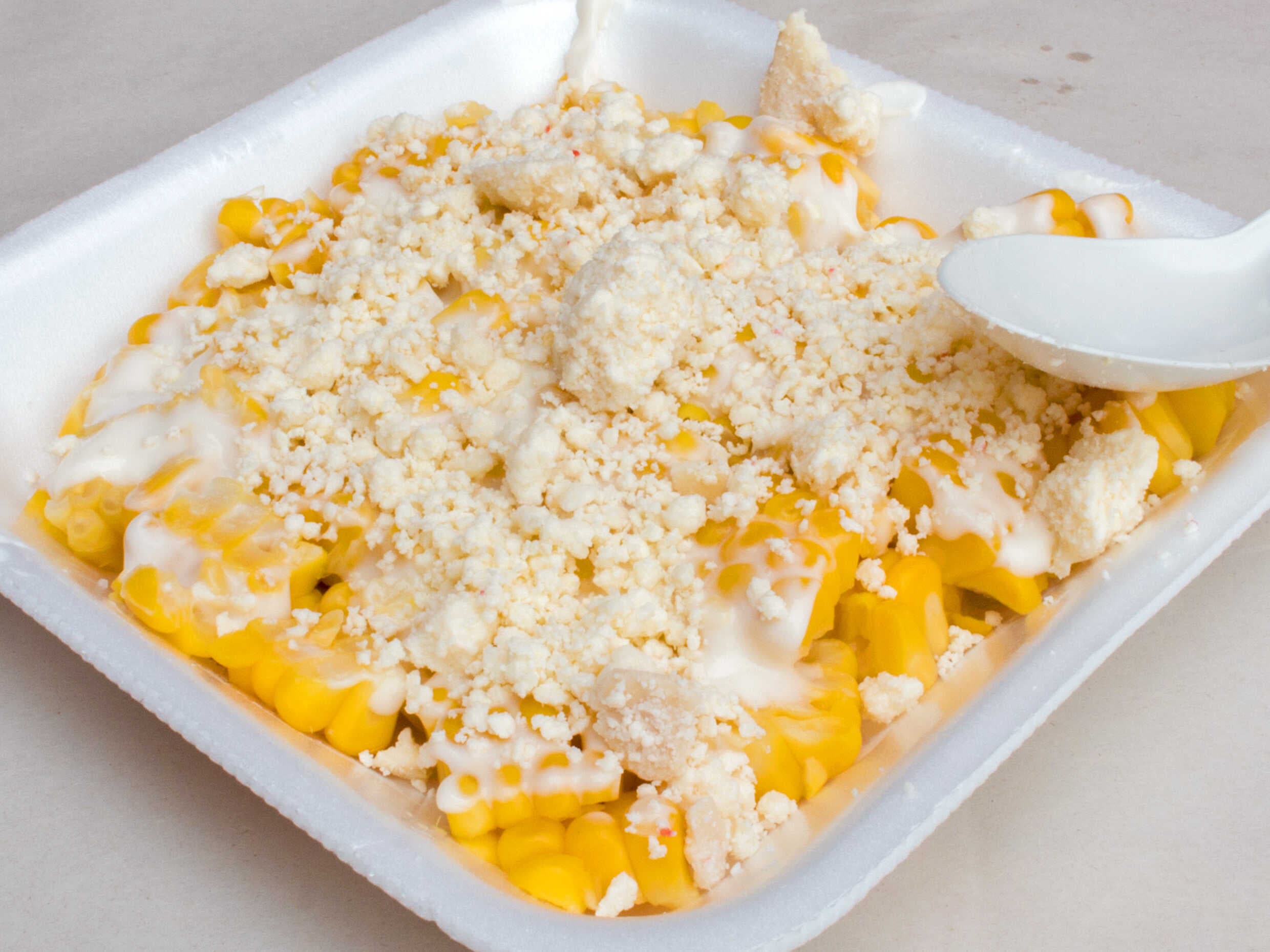ELOTE AMARILLO CON CREMA Y QUESO CHICO