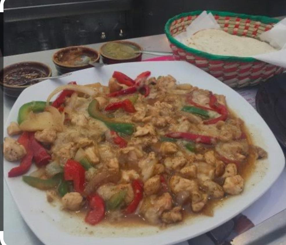 Alambre de Pollo y un Refresco o Boing