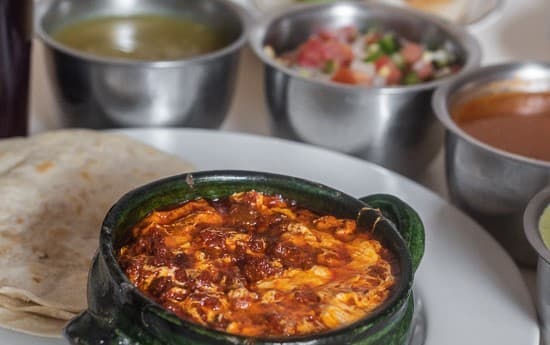Queso con Chorizo