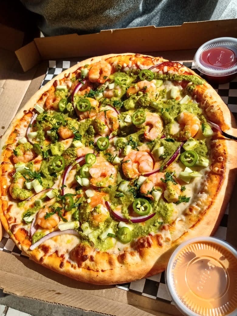 Pizza de Camarones en Agua Chile