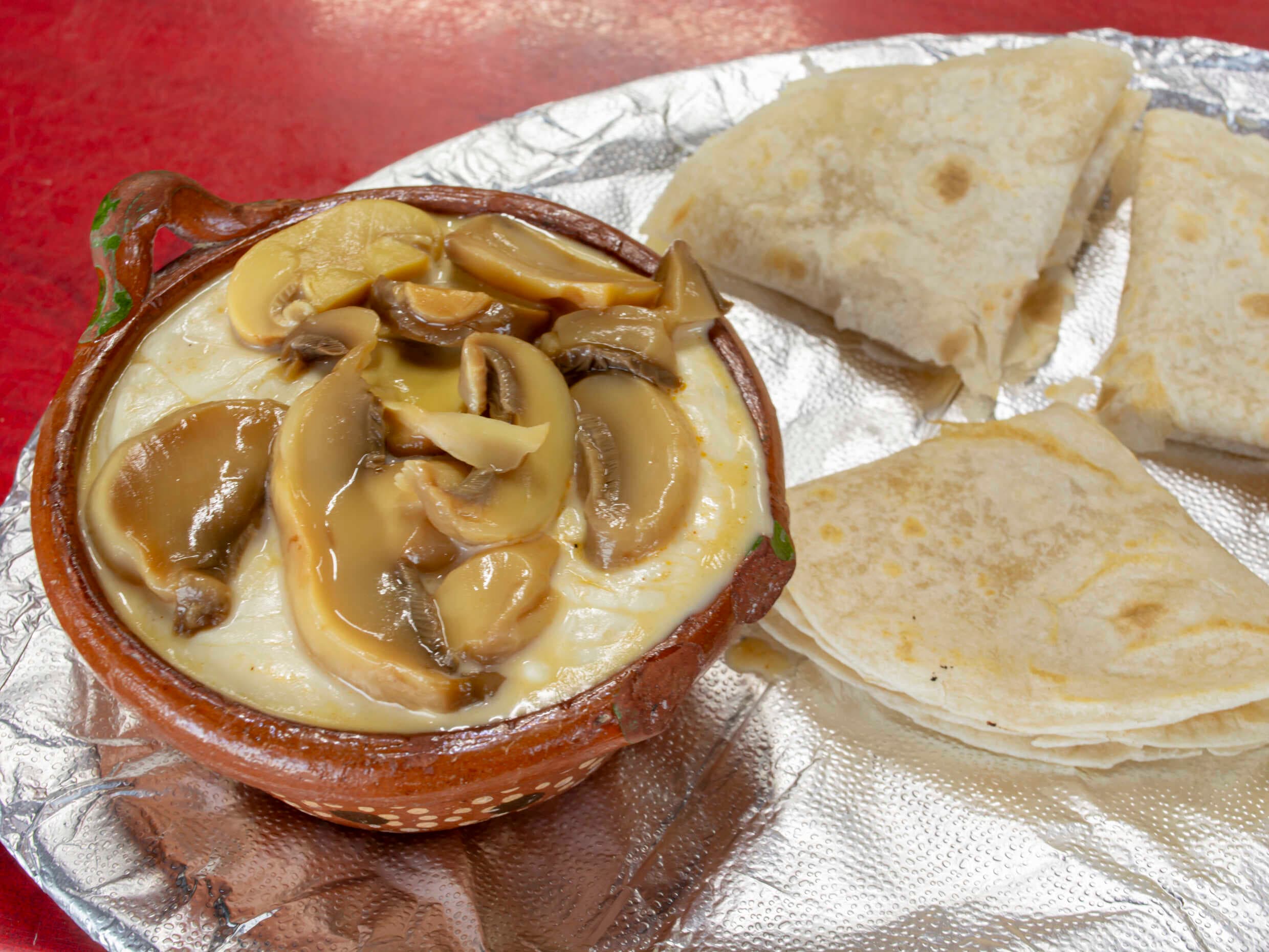 Champiqueso