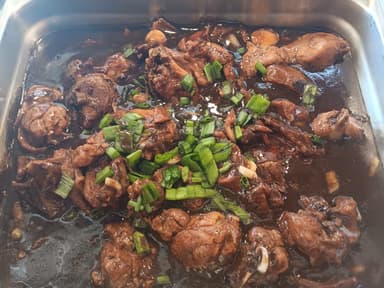 Medio Litro De Pollo En Salsa De Ostión..