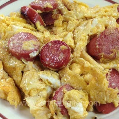 Huevos con Salchicha