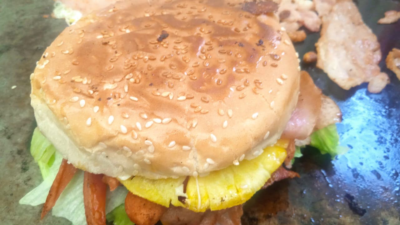 Hamburguesa Hawaiana