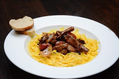 Spaghetti a la Huancaina con Lomo