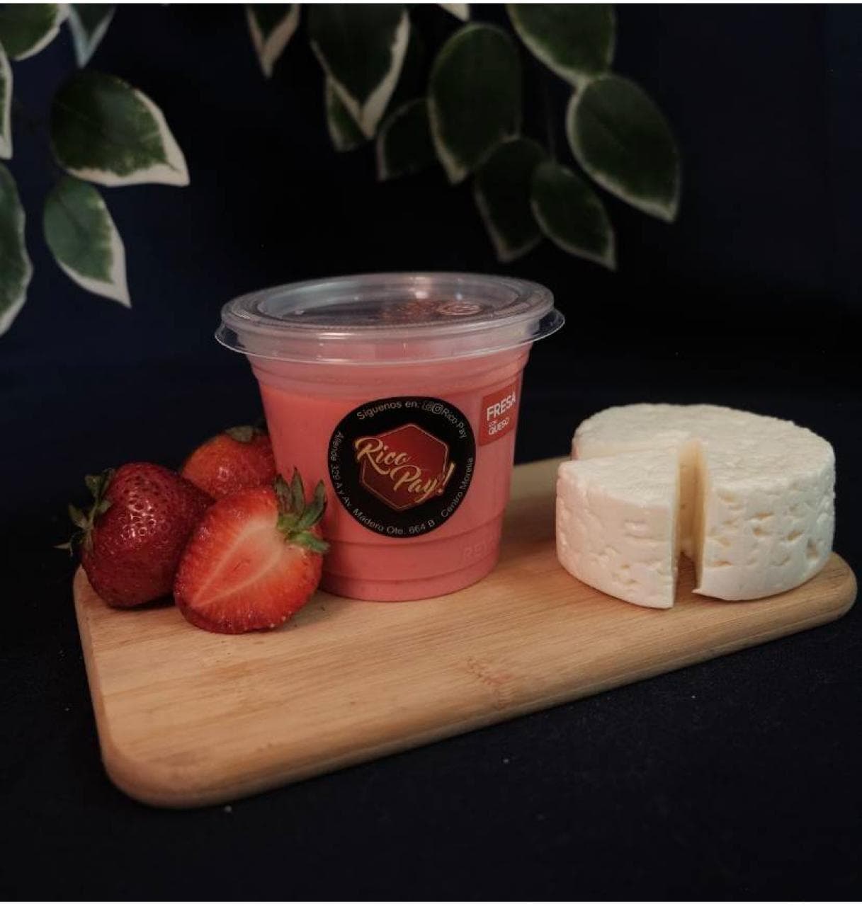 Gelatina de Queso y Fresa