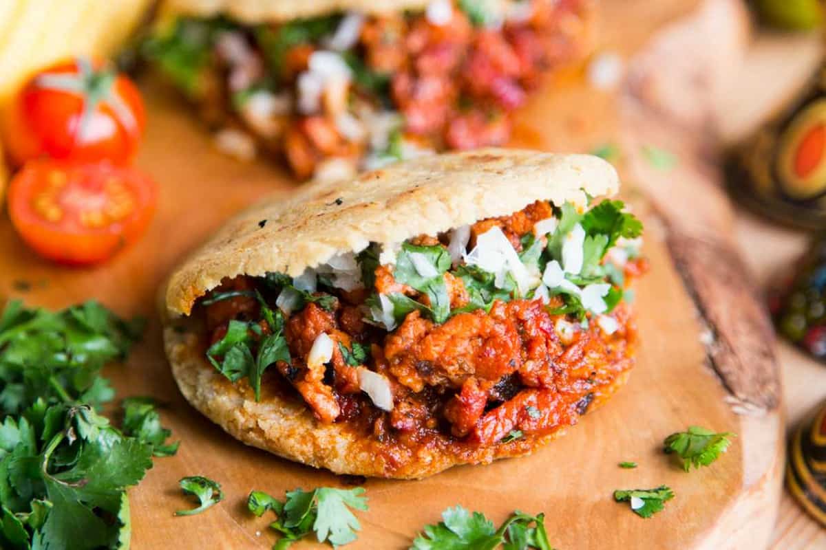 Gorditas Clásicas (Chicharrón, al Pastor y Mas)