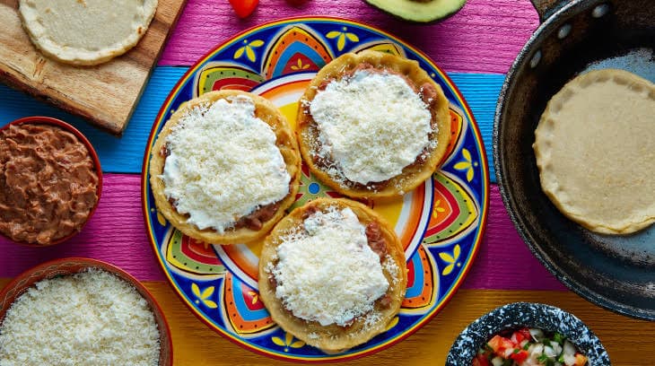 Sope Con Queso