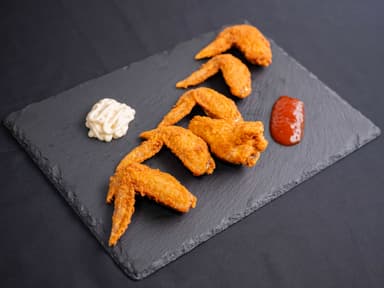 12 Alitas Con Salsa