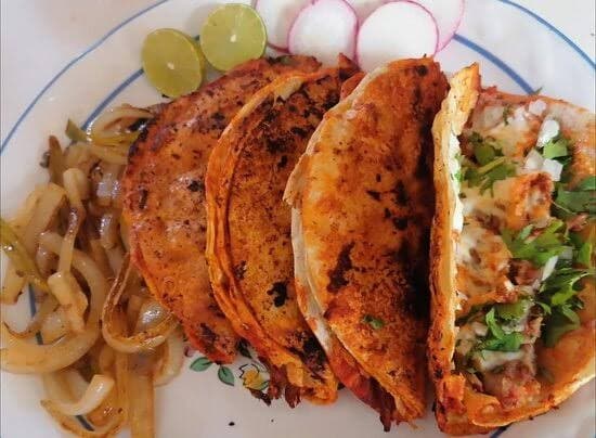 Combo 4 Tacos de Barbacoa + Agua Fresca