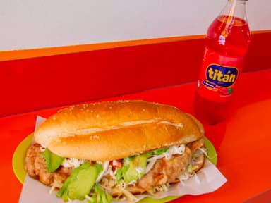 TORTA DE MILANESA DE PUERCO + REFRESCO
