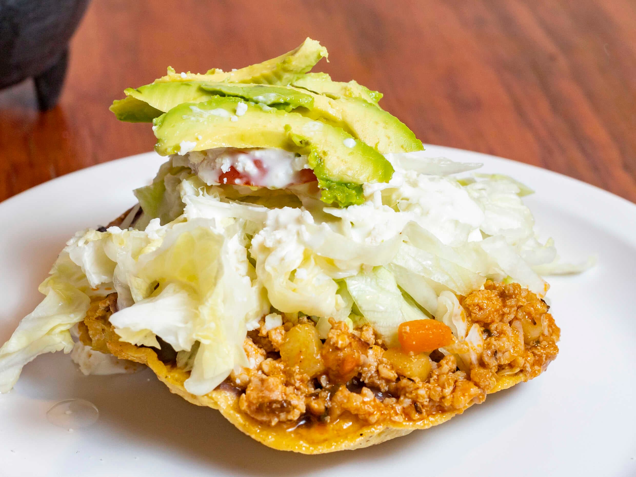 Tostada Especial de Picadillo