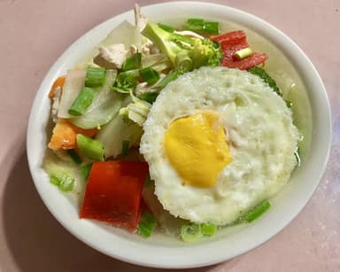 Consomé de Pollo con Huevo