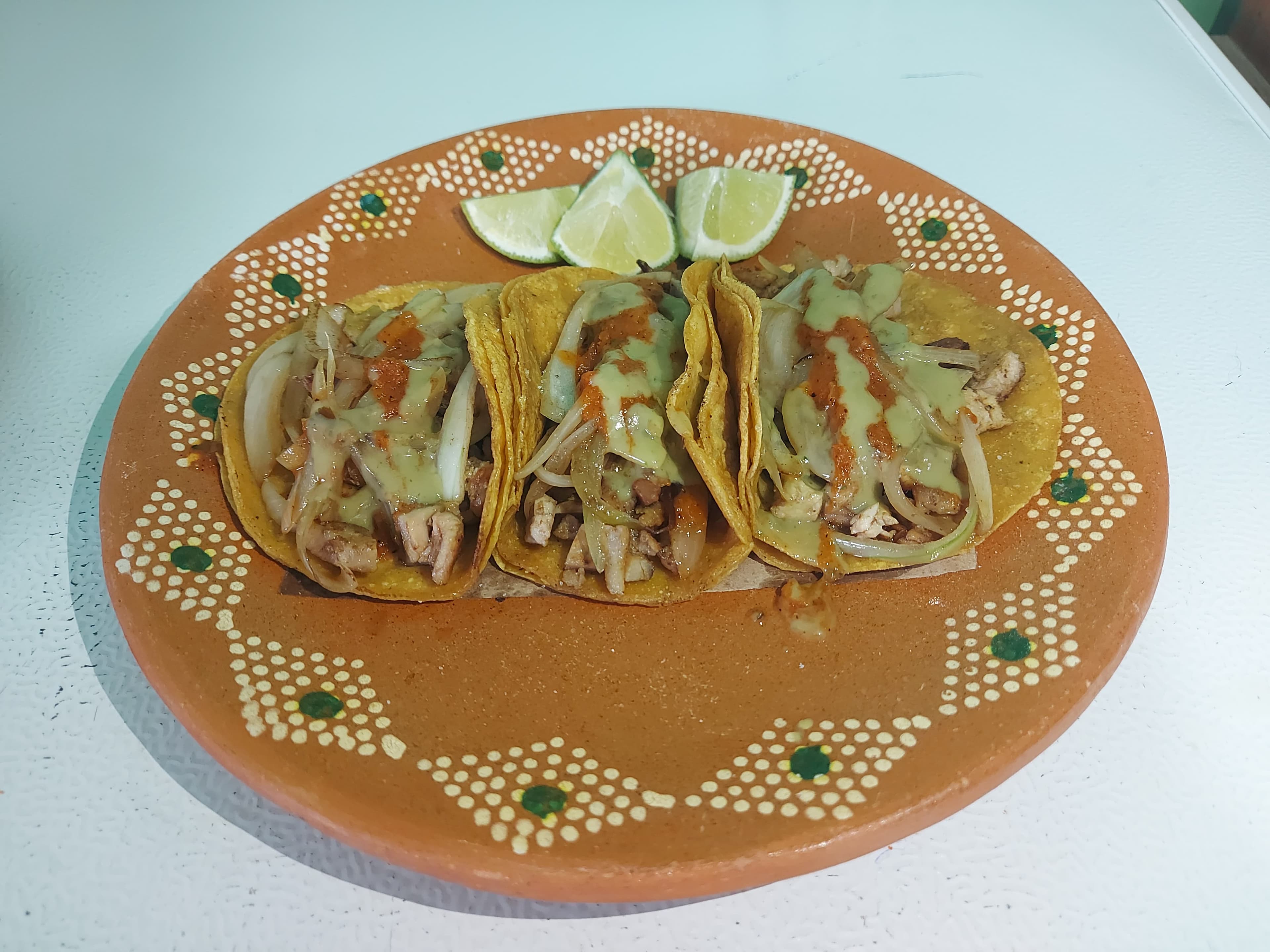 3 Tacos + Bebida
