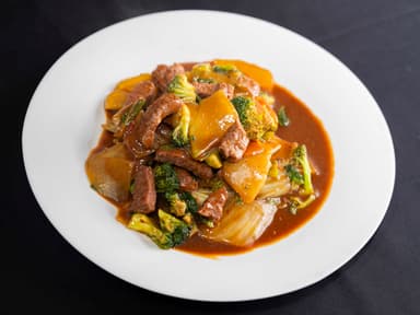 Chop Suey en Salsa con Lomo