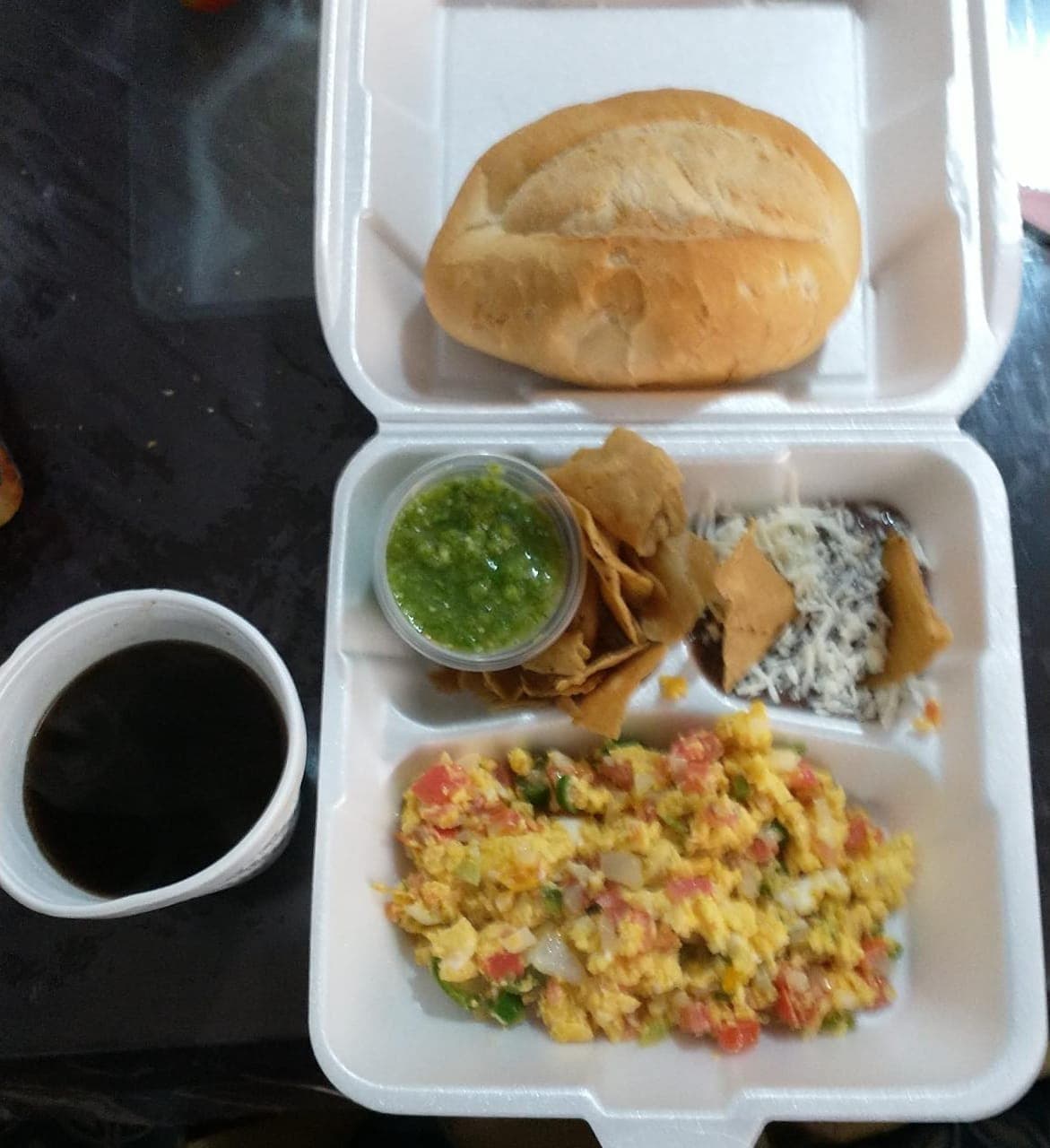 Combo Huevos a la Mexicana + Café y Pan