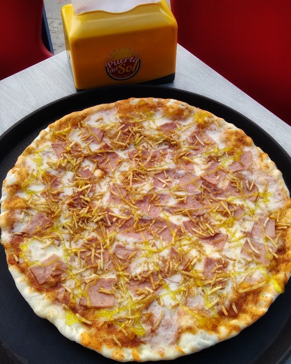 Pizza Tradicional Medium Piña Dulce
