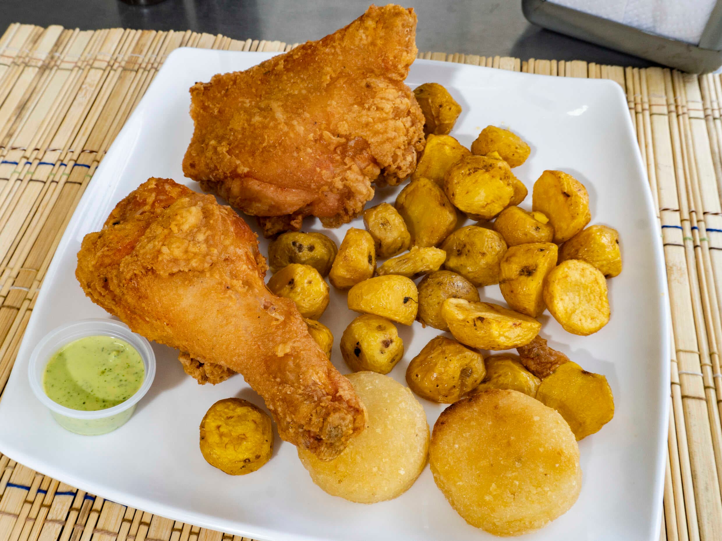 Cuarto de Pollo Pernil
