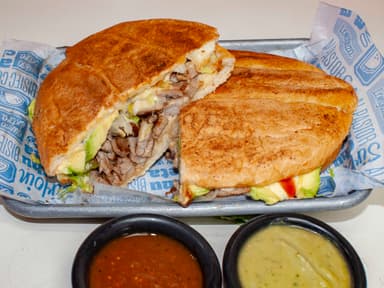 TORTA DE POLLO
