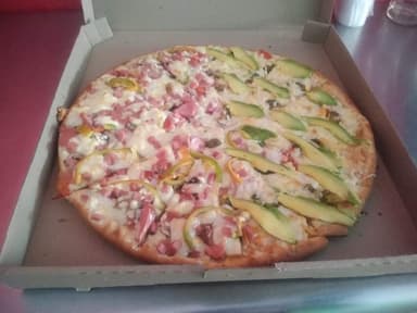 Pizza familiar 12 rebanadas Boloñesa