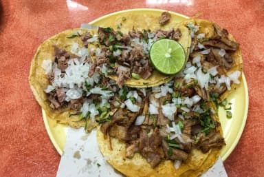 Taco de Tripa con Queso